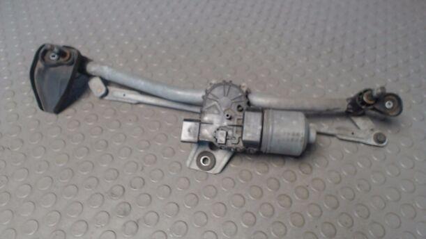Foto: SCHEIBENWISCHERMOTOR VORN eines Opel Astra 1.7 CDTI Caravan Sport