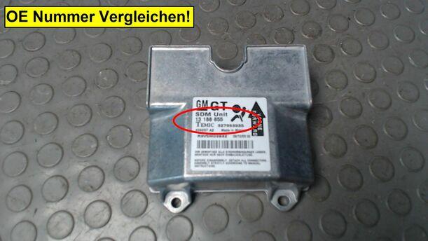 Foto: STEUERGERÄT AIRBAG eines Opel Astra 1.7 CDTI Caravan Sport