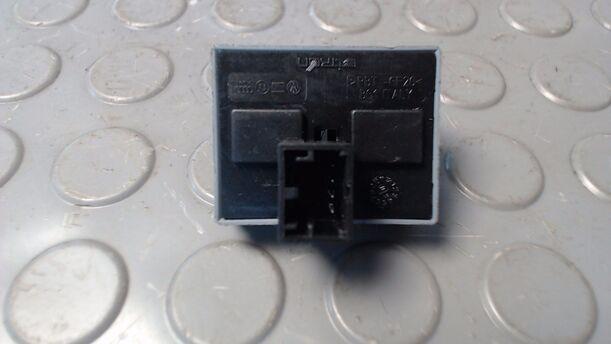 Foto: FENSTERHEBERSCHALTER eines VW Polo 1.4