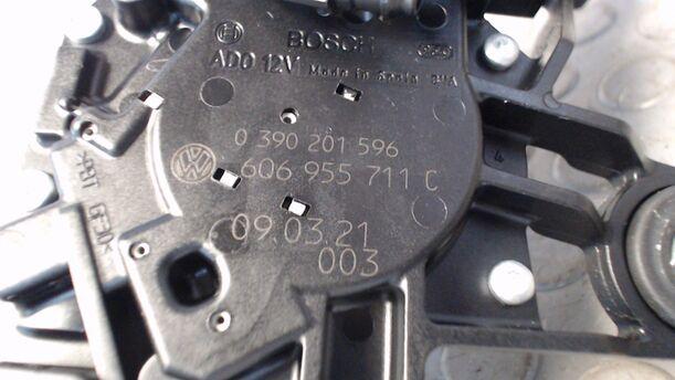 Foto: SCHEIBENWISCHERMOTOR HINTEN eines VW Polo 1.4