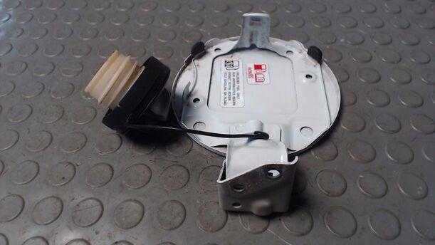 Foto: TANKKLAPPE eines Suzuki Alto 1.0 Sport
