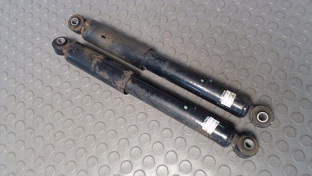 Foto: STOSSDÄMPFER HINTEN eines Suzuki Alto 1.0 Sport