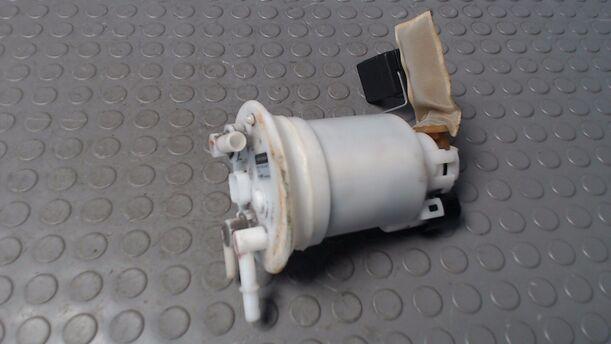 Foto: KRAFTSTOFFPUMPE eines Suzuki Alto 1.0 Sport