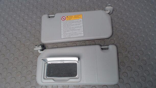 Foto: SONNENBLENDEN eines Suzuki Alto 1.0 Sport