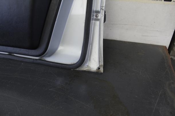 Foto: TÜR VORN RECHTS eines Mercedes-Benz 200
