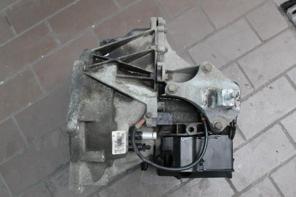 Foto: SCHALTGETRIEBE 5S6R7002 eines Ford Fiesta 1.6