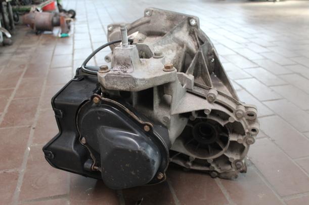 Foto: SCHALTGETRIEBE 5S6R7002 eines Ford Fiesta 1.6