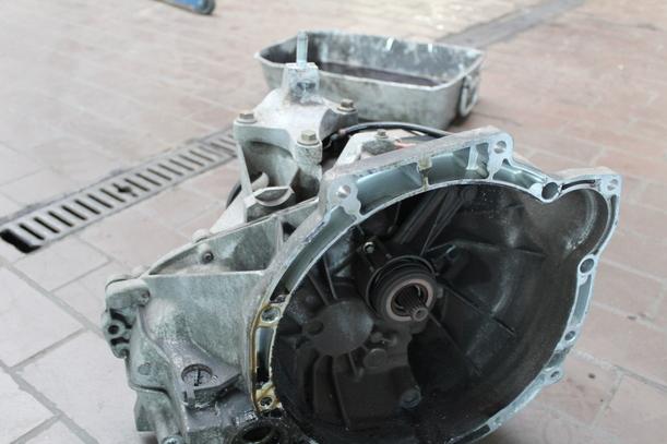 Foto: SCHALTGETRIEBE 5S6R7002 eines Ford Fiesta 1.6