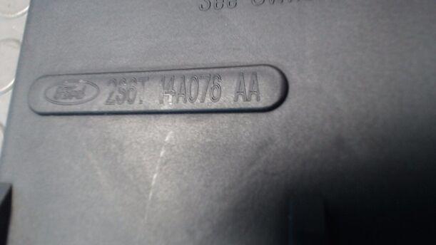 Foto: SICHERUNGSKASTEN BATTERIE eines Ford Fiesta 1.6 Sport