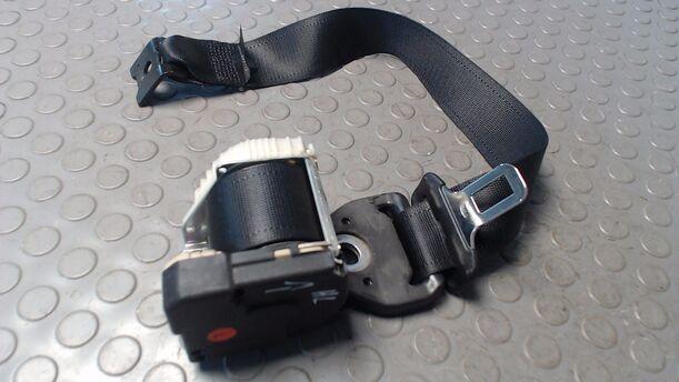 Foto: SICHERHEITSGURT HINTEN LINKS eines Opel Astra Cabrio 1.8 16V