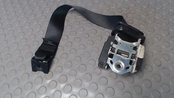 Foto: SICHERHEITSGURT HINTEN LINKS eines Opel Astra Cabrio 1.8 16V
