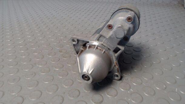 Foto: ANLASSER / STARTER BOSCH eines Opel Astra Cabrio 1.8 16V