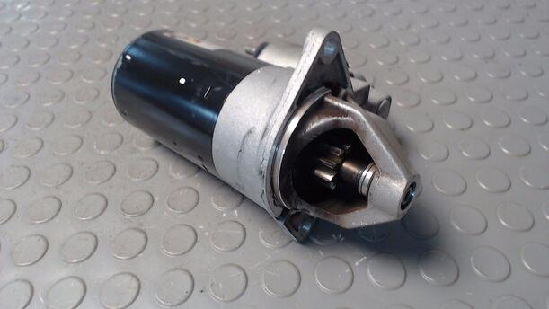 Foto: ANLASSER / STARTER BOSCH eines Opel Astra Cabrio 1.8 16V