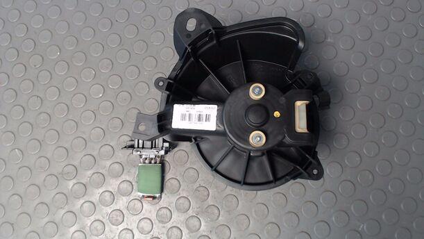 Foto: HEIZUNGSGEBLÄSE eines Opel Corsa 1.0 12V