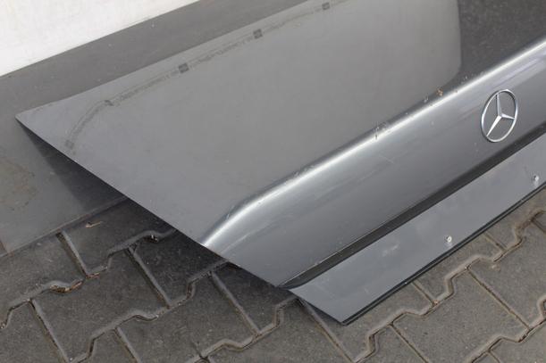 Foto: HECKKLAPPE / HECKDECKEL eines Mercedes-Benz 200
