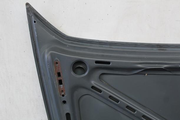 Foto: HECKKLAPPE / HECKDECKEL eines Mercedes-Benz 200