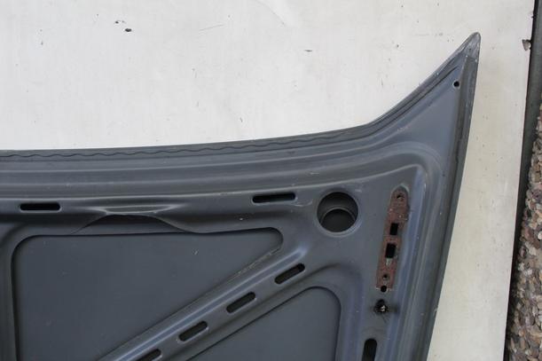 Foto: HECKKLAPPE / HECKDECKEL eines Mercedes-Benz 200