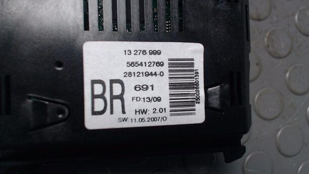 Foto: DISPLAY/ INFORMATIONSDISPLAY eines Opel Zafira 1.8