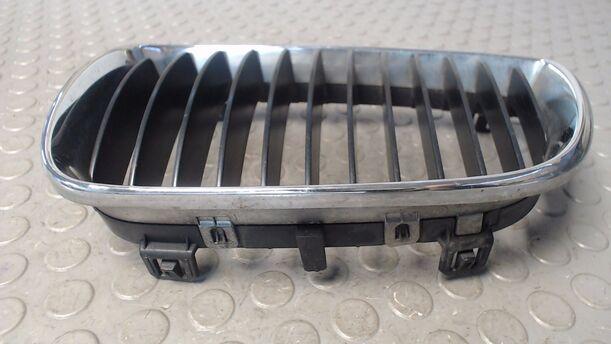 Foto: HAUBENNIERE LINKS eines BMW 118d DPF SR