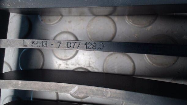 Foto: HAUBENNIERE LINKS eines BMW 118d DPF SR