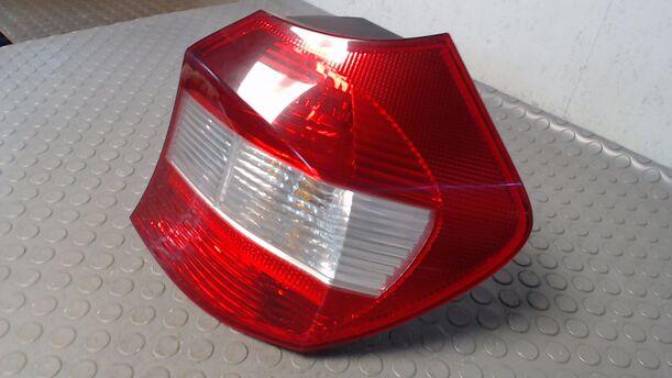 Foto: HECKLEUCHTE RECHTS eines BMW 118d DPF SR