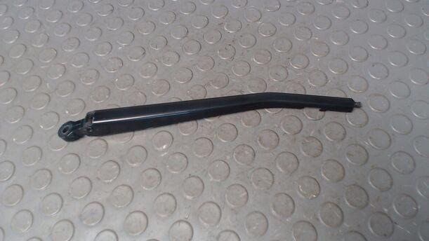 Foto: SCHEIBENWISCHERARM HINTEN eines BMW 118d DPF