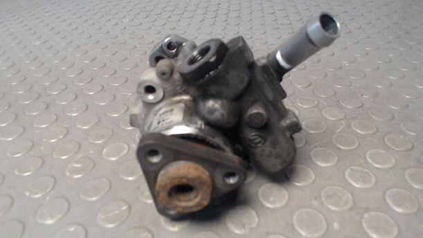 Foto: PUMPE SERVOLENKUNG eines BMW 118d DPF SR