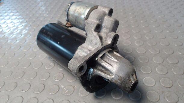 Foto: ANLASSER / STARTER BOSCH eines BMW 118d DPF SR