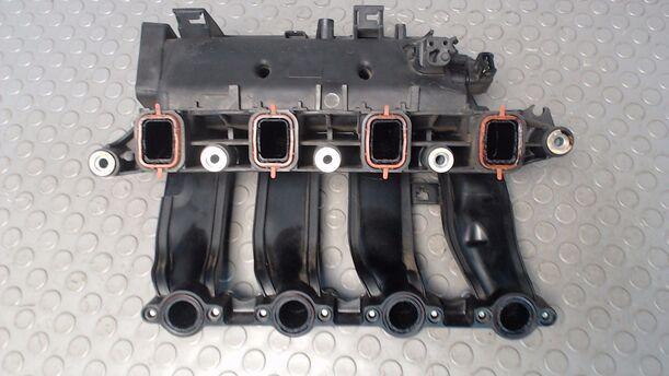 Foto: ANSAUGKRÜMMER eines BMW 118d DPF CLX