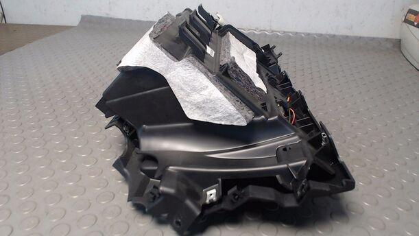 Foto: HANDSCHUHFACH eines BMW 118d DPF CLX