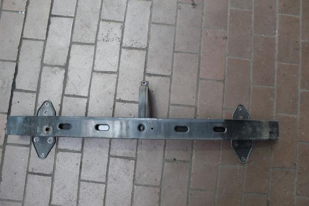 Foto: VERSTÄRKUNG VORN eines Fiat Panda 1.1