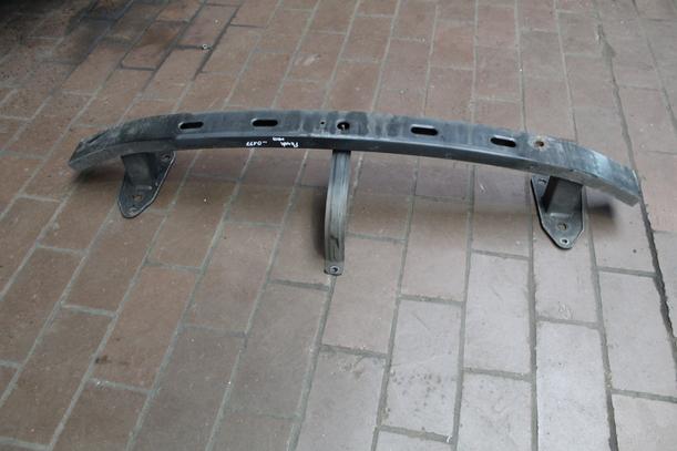 Foto: VERSTÄRKUNG VORN eines Fiat Panda 1.1