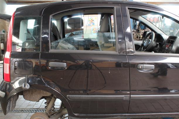 Foto: TÜR HINTEN RECHTS eines Fiat Panda 1.1