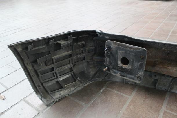 Foto: STOSSSTANGE / STOSSFÄNGER HINTEN eines VW Caddy 1.6 TDI CLX