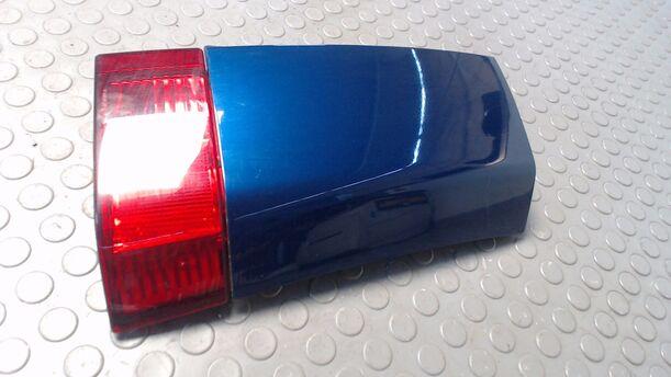 Foto: REFLEKTOR MIT BLENDE RECHTS eines Opel Meriva 1.6 16V