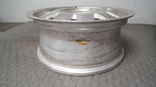 Foto: ALUFELGE 6X15 ET45 eines Audi A4 Avant 1.6