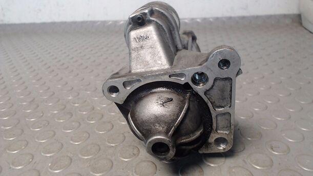 Foto: ANLASSER / STARTER eines Volvo V40 1.9 D Sport