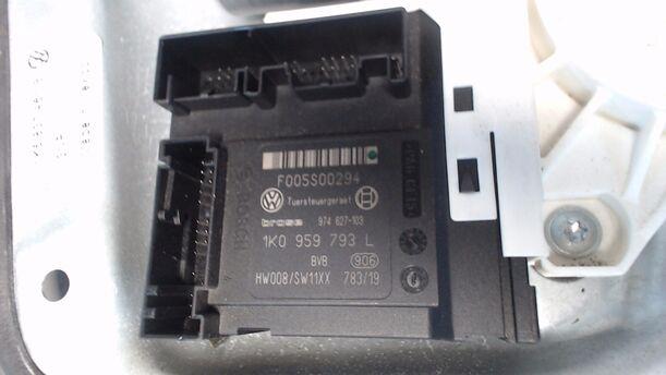 Foto: FENSTERHEBER ELEKTRISCH VORN LINKS eines VW Golf Variant 1.9 TDI DPF