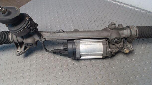 Foto: LENKGETRIEBE ELEKTRISCH eines VW Golf Variant 1.9 TDI DPF