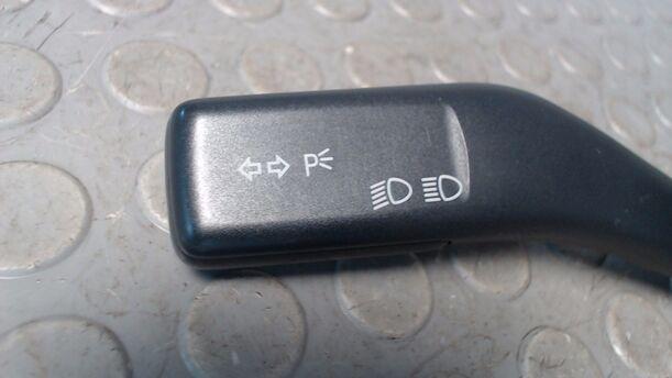 Foto: BLINKERSCHALTER/ KOMBISCHALTER eines VW Golf Variant 1.9 TDI DPF