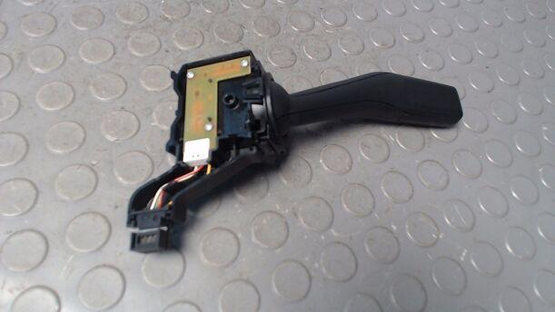 Foto: BLINKERSCHALTER/ KOMBISCHALTER eines VW Golf Variant 1.9 TDI DPF