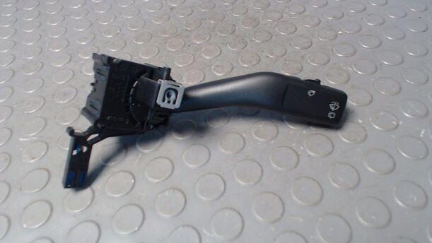 Foto: SCHEIBENWISCHERSCHALTER eines VW Golf Variant 1.9 TDI DPF