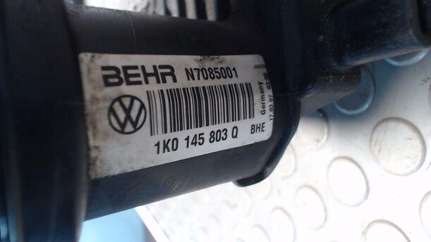 Foto: LADELUFTKÜHLER eines VW Golf Variant 1.9 TDI DPF