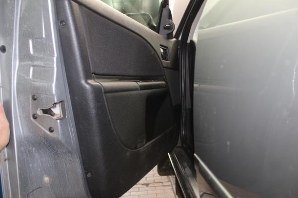 Foto: TÜR VORN LINKS eines Ford Mondeo 2.0 Turnier TDCi DPF