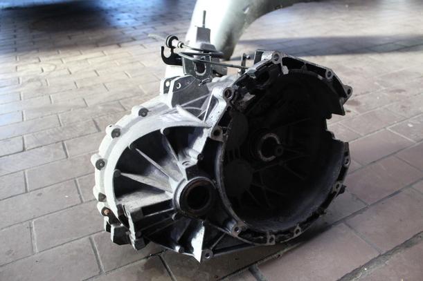 Foto: SCHALTGETRIEBE 6-GANG eines Ford Mondeo 2.0 Turnier TDCi DPF