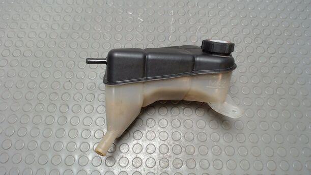 Foto: AUSGLEICHSBEHÄLTER eines Ford Mondeo 2.0 Turnier TDCi DPF