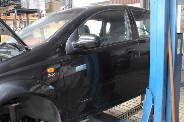 Foto: TÜR VORN LINKS (4/5-Türer) eines Daewoo Kalos 1.4 Sport