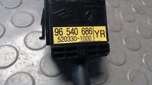 Foto: SCHEIBENWISCHERSCHALTER eines Daewoo Kalos 1.4 Sport