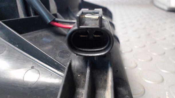 Foto: ELEKTROLÜFTER ( LINKS ) eines Daewoo Kalos 1.4 Sport