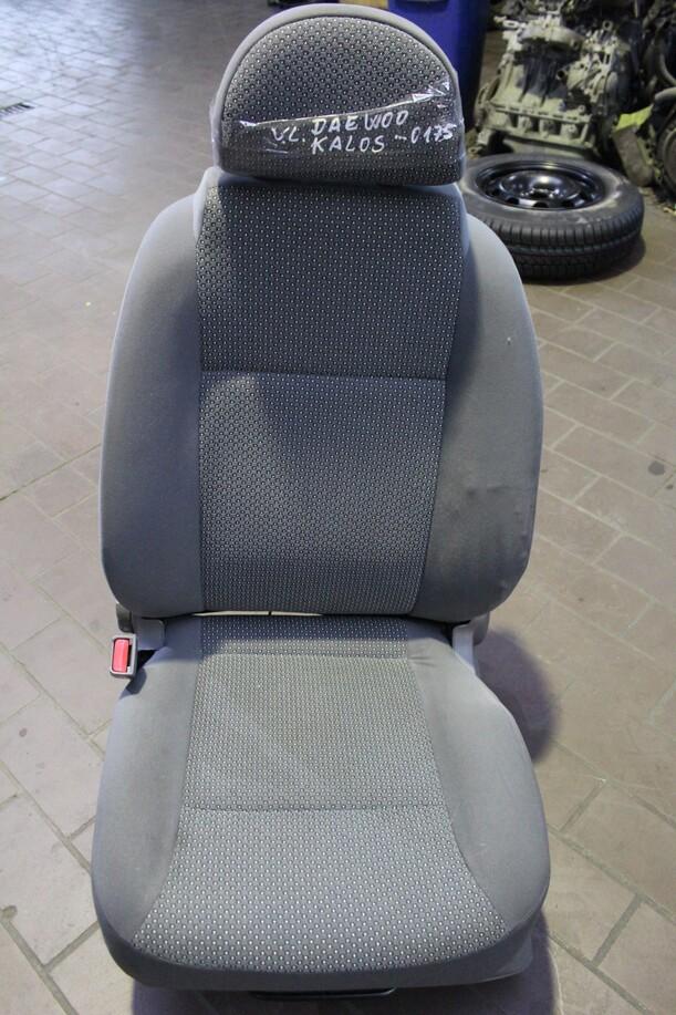 Foto: FAHRERSITZ/ SITZ VORN LINKS (4/5-TÜRER) eines Daewoo Kalos 1.4 Sport